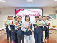 春風(fēng)十里，不如你笑顏！致最美的你們