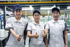 巾幗綻芳華！中國巨石這個(gè)團(tuán)隊(duì)獲評(píng)“全國巾幗文明崗”