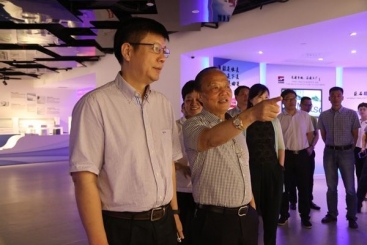 浙江省經(jīng)信委黨組書(shū)記、主任張耕一行蒞臨巨石調(diào)研