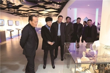 桐鄉(xiāng)市委副書記、市長王申峰一行蒞臨巨石本部調(diào)研